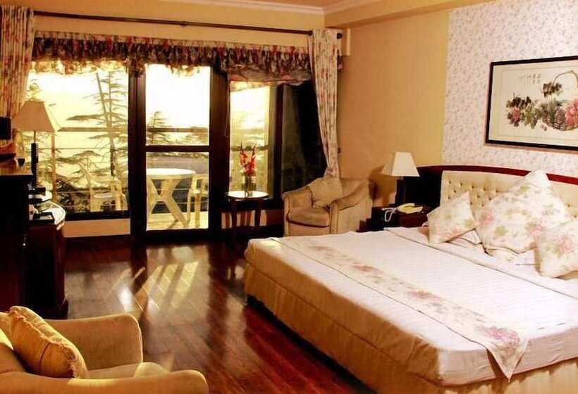 هتل East Bourne Resort & Spa