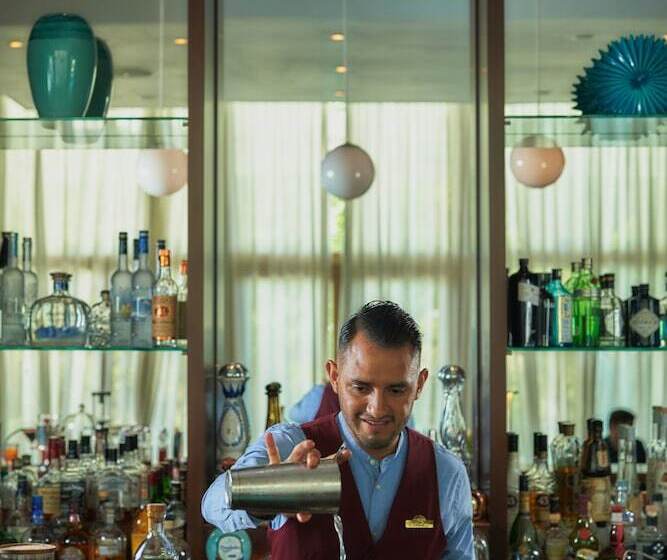 Отель Eden Roc Cap Cana