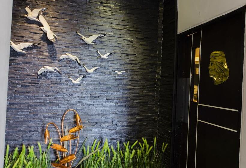 First Pacific Hotel And Convention