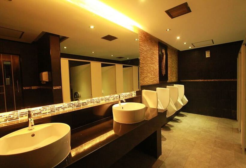 First Pacific Hotel And Convention