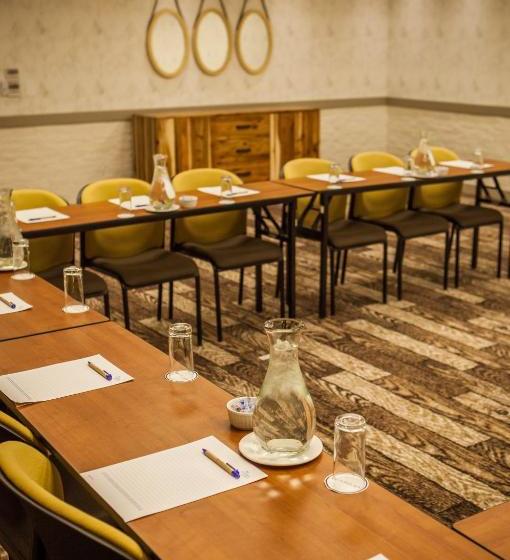 Отель Garden Court Polokwane