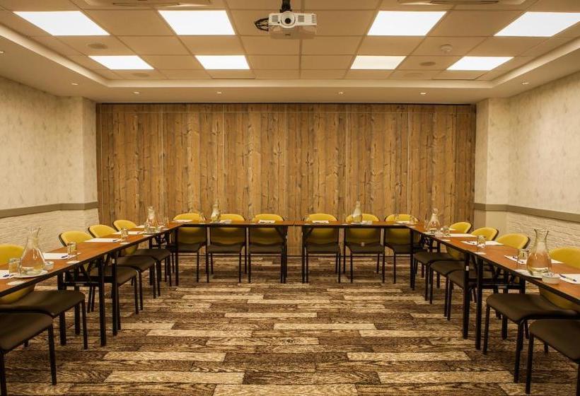 Отель Garden Court Polokwane