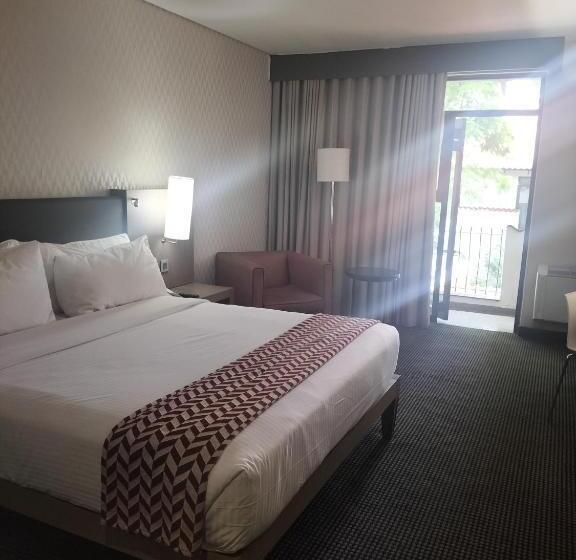 Отель Garden Court Polokwane