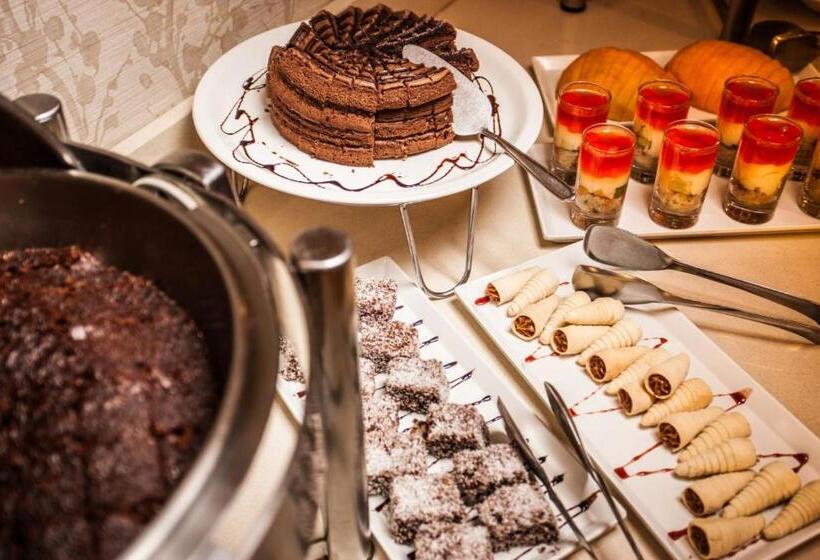 Отель Garden Court Polokwane