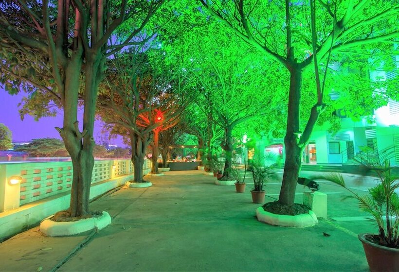 בית מלון כפרי Ginger Bangalore  Whitefield