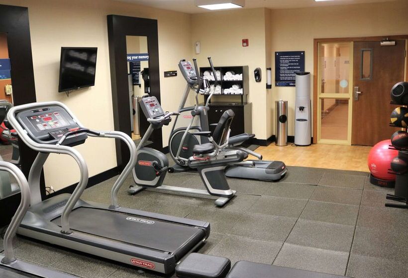 فندق Hampton Inn & Suites Fremont