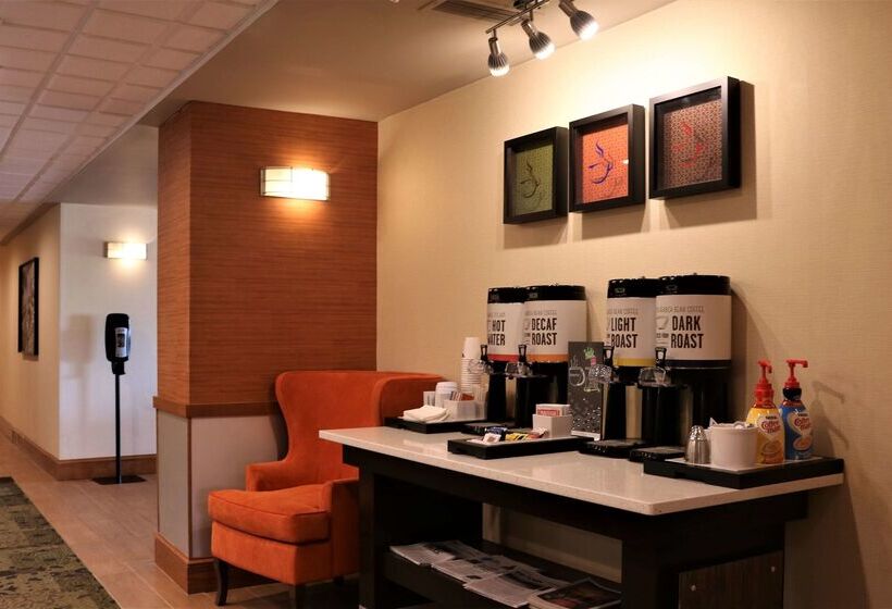 فندق Hampton Inn & Suites Fremont