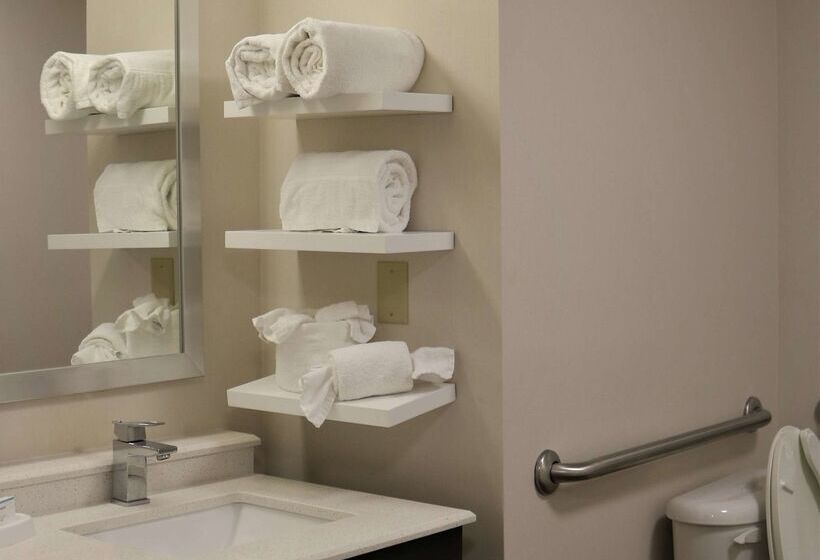 فندق Hampton Inn & Suites Fremont