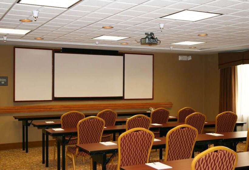 فندق Hampton Inn & Suites Fremont