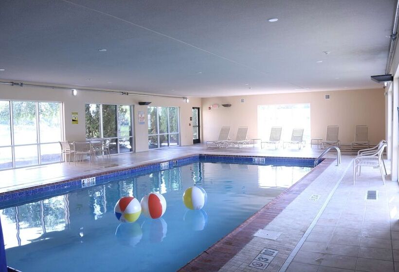 فندق Hampton Inn & Suites Fremont