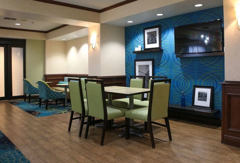 호텔 Hampton Inn Kingsville