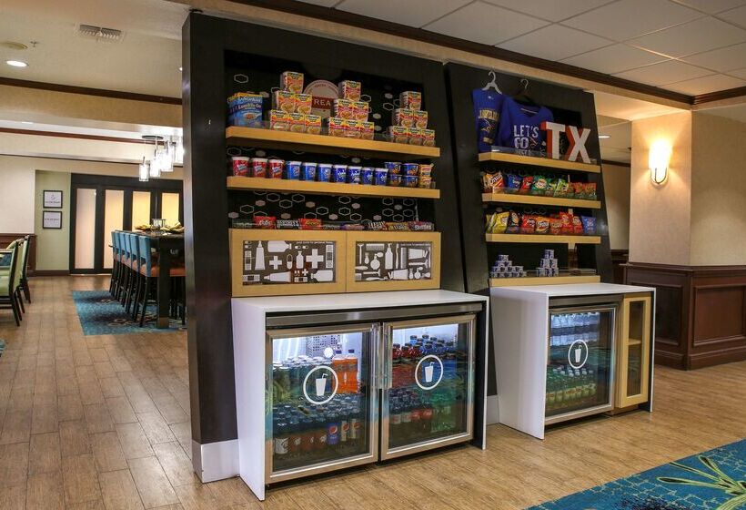 هتل Hampton Inn Kingsville