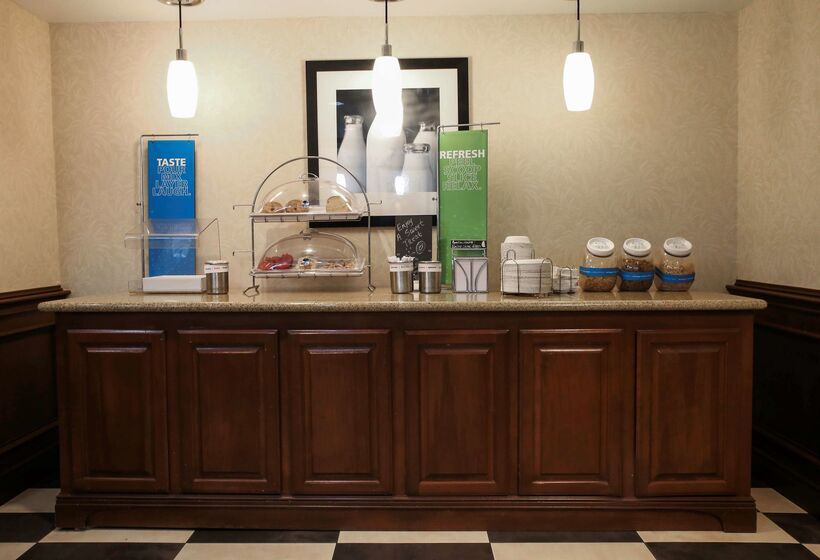 호텔 Hampton Inn Kingsville