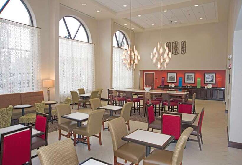 Отель Hampton Inn Schenectady Downtown