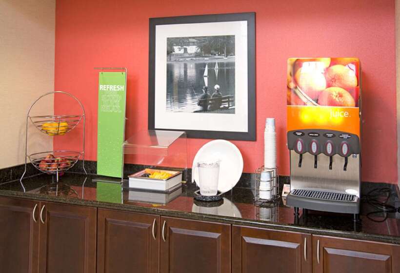 Отель Hampton Inn Schenectady Downtown