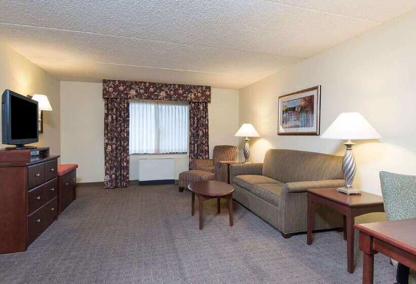 Отель Hampton Inn Schenectady Downtown