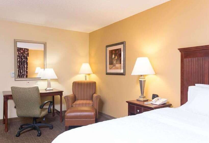 Отель Hampton Inn Schenectady Downtown