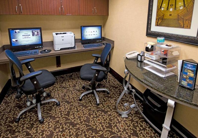 Отель Hampton Inn Schenectady Downtown