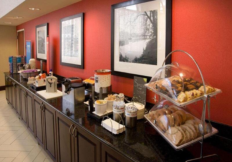 Отель Hampton Inn Schenectady Downtown