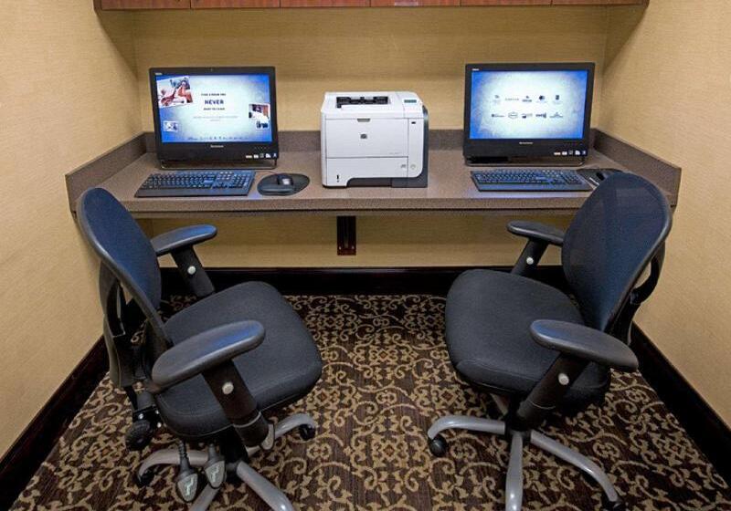 Отель Hampton Inn Schenectady Downtown