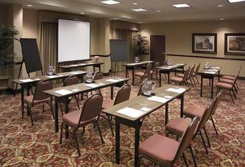 Отель Hampton Inn Schenectady Downtown