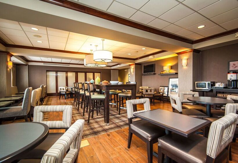 فندق Hampton Inn South Kingstown   Newport Area