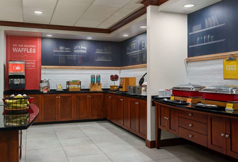 בית מלון כפרי Hampton Inn South Kingstown   Newport Area