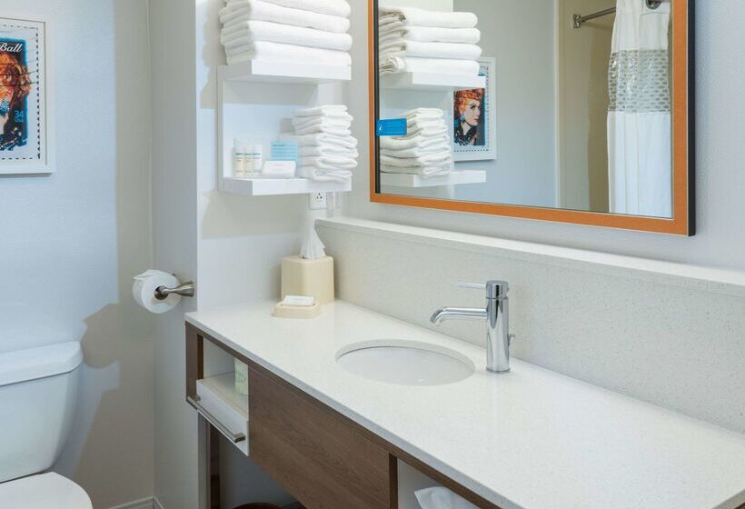 فندق Hampton Inn & Suites Jamestown