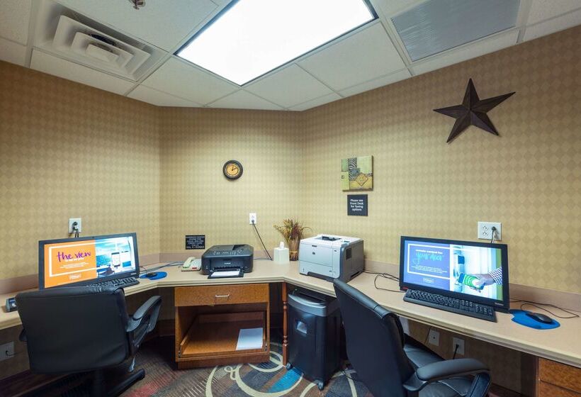 فندق Hampton Inn & Suites Jamestown