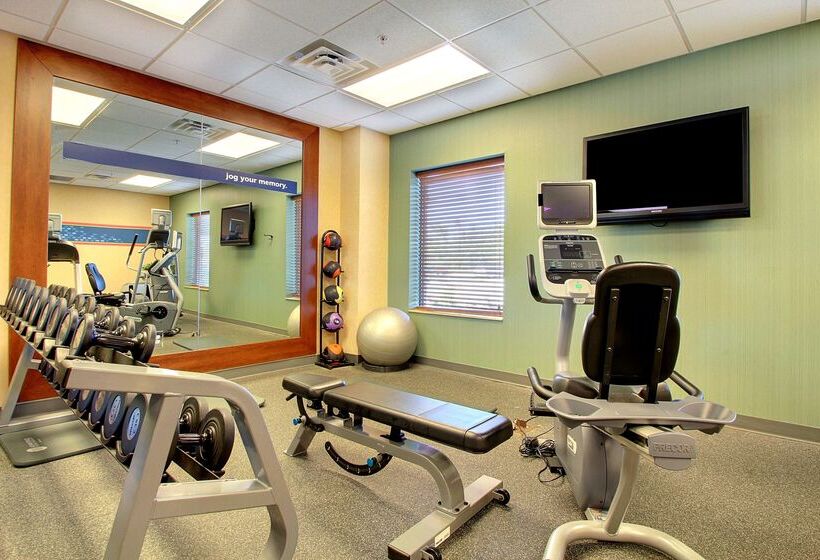 فندق Hampton Inn & Suites West Bend