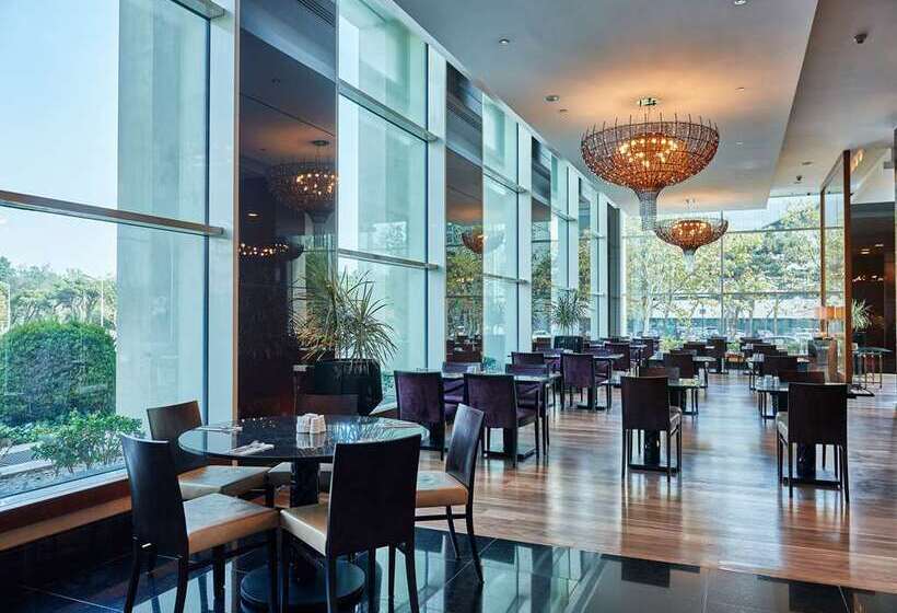 酒店 Hilton Baku