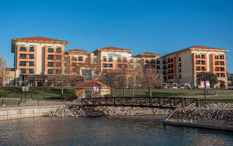 בית מלון כפרי Hilton Dallas/rockwall Lakefront
