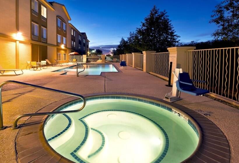 בית מלון כפרי Holiday Inn Express & Suites Casa Grande, An Ihg