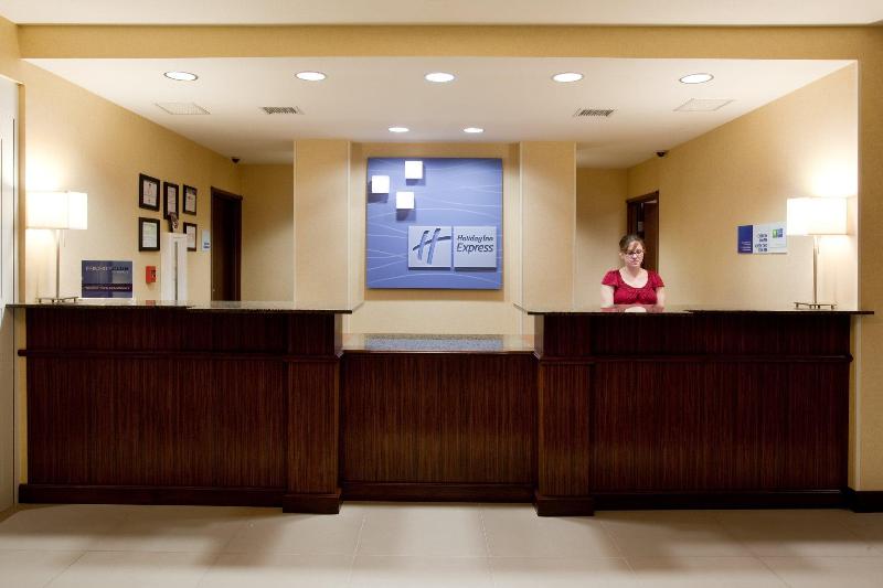 Holiday Inn Express Hotel & Suites Lamar By Ihg
