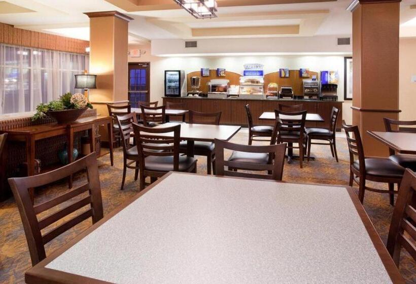 Holiday Inn Express Hotel & Suites Lamar By Ihg