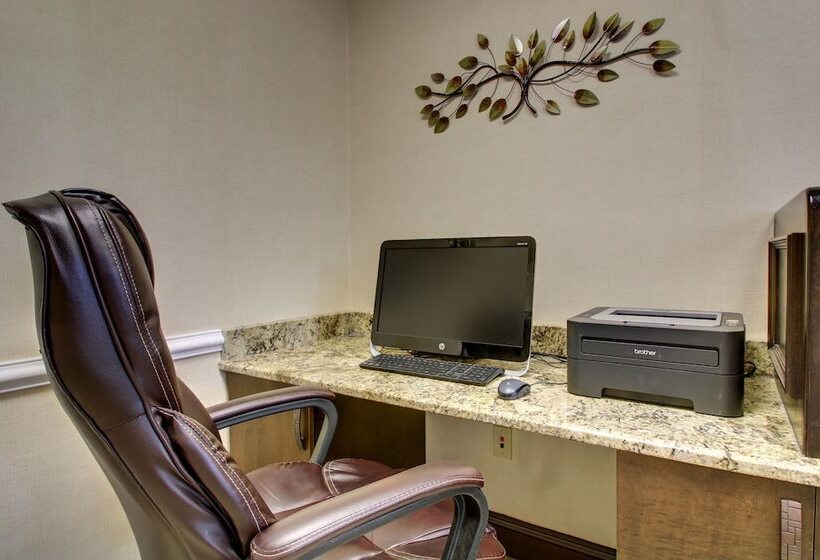 Holiday Inn Express Hotel & Suites Live Oak, An Ihg