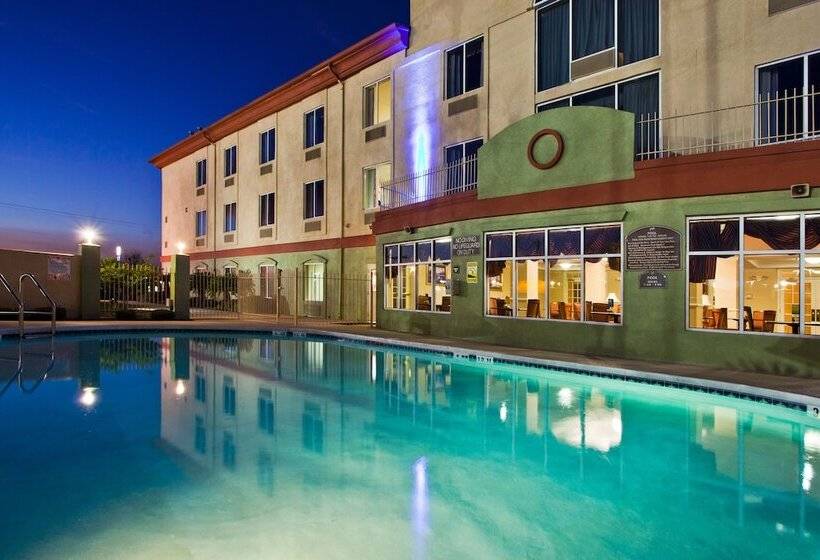 Holiday Inn Express Hotel & Suites Live Oak, An Ihg