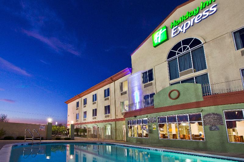 Holiday Inn Express Hotel & Suites Live Oak, An Ihg
