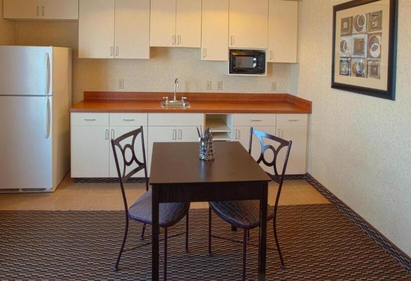 בית מלון כפרי Holiday Inn Express & Suites Nampa   Idaho Center, An Ihg