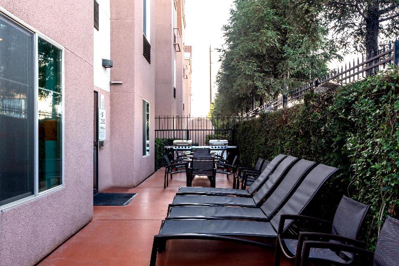 فندق Holiday Inn Express & Suites Lathrop, An Ihg