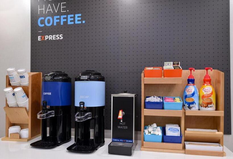 호텔 Holiday Inn Express Lodi, An Ihg