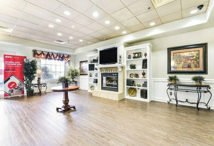 בית מלון כפרי Oyo Townhouse Oklahoma City Airport