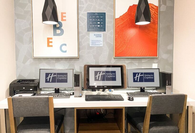 فندق Holiday Inn Express & Suites Frazier Park, An Ihg