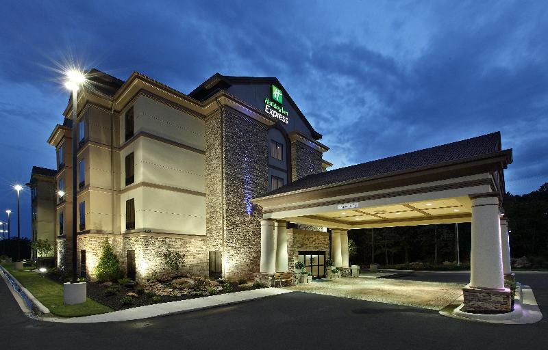 فندق Holiday Inn Express & Suites Maumelle, An Ihg