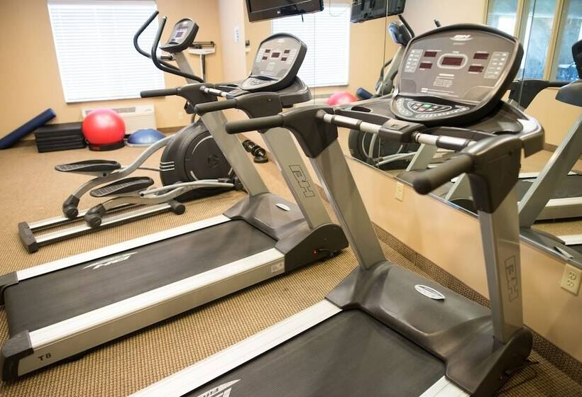 Holiday Inn Express Hotel & Suites Northwood By Ihg