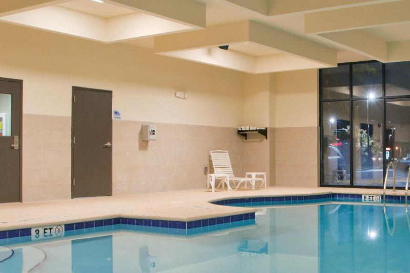 Holiday Inn Express Hotel & Suites Waycross By Ihg