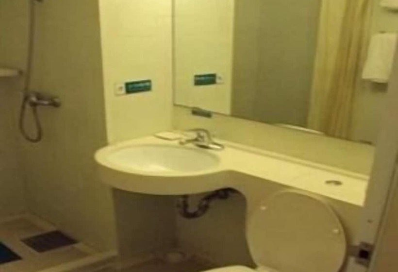 Отель Jiajian Hostel