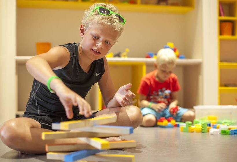 ホテル Kipriotis Aqualand