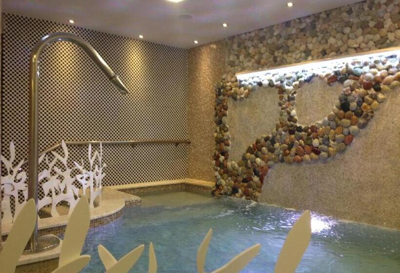 Lagomandra Hotel And Spa