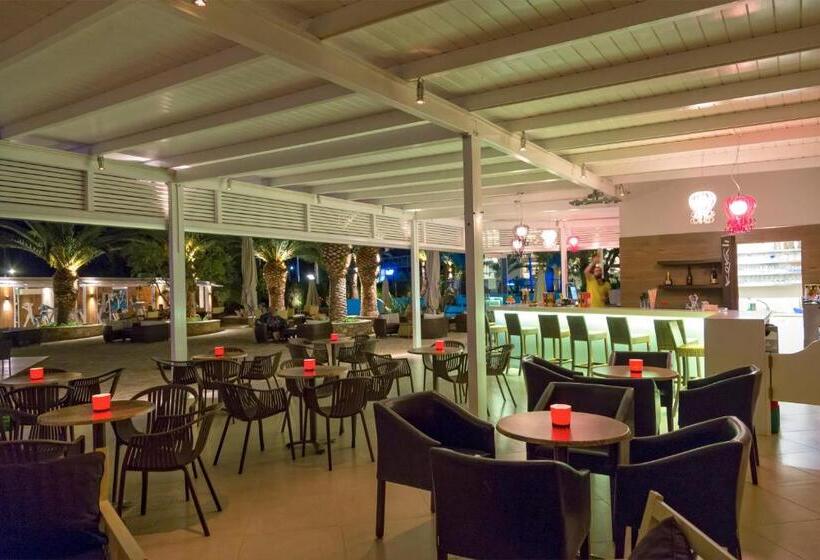 Lagomandra Hotel And Spa